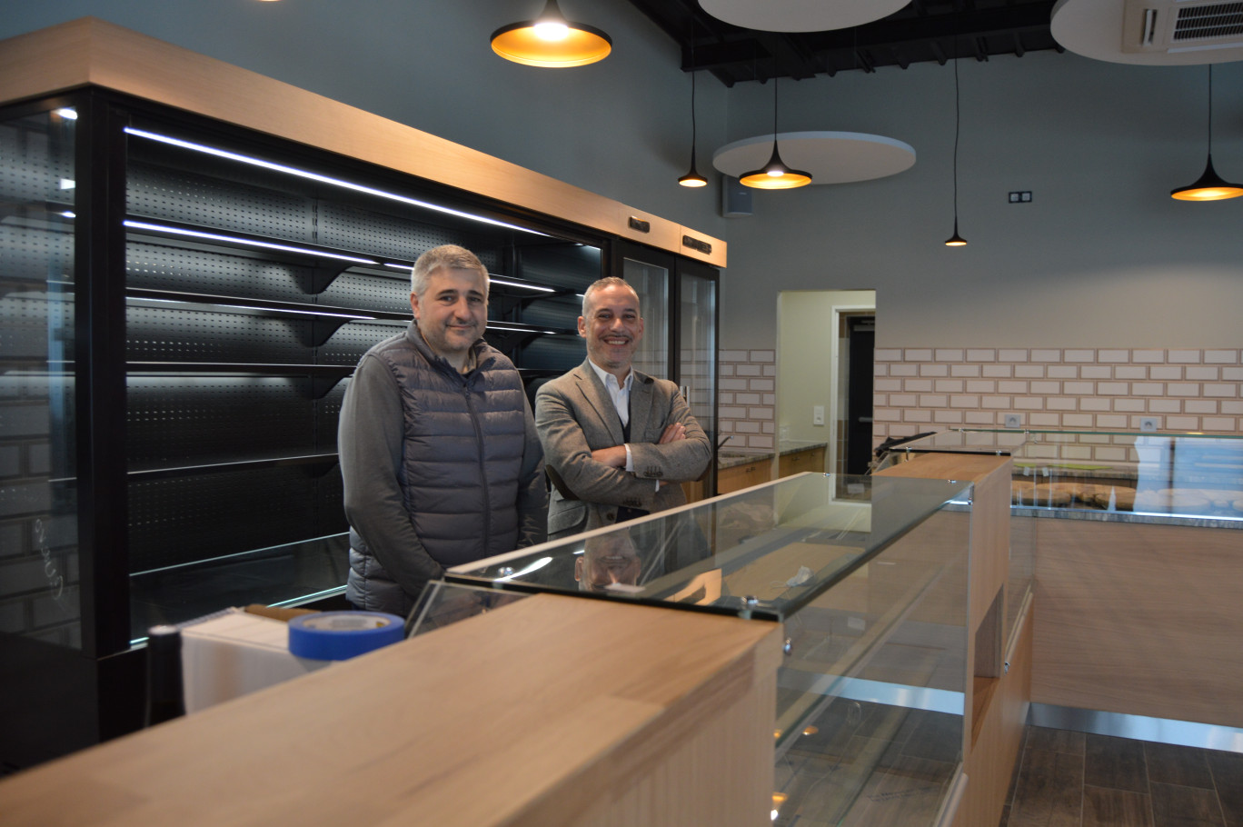 Constantino Mascaro (à g.) et Antonio Ramos dans leur nouveau point de vente.