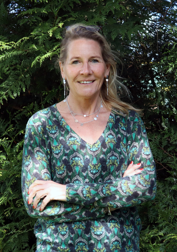 «Ces métiers requièrent des qualités humaines essentielles qui font partie de notre ADN coopératif,», précise Manuella Loncke, DRH du groupe Advitam.