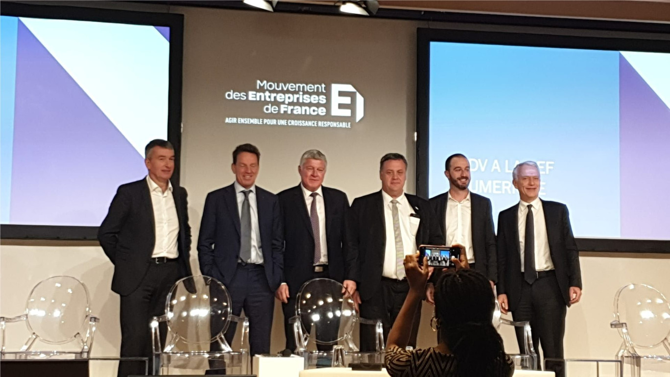 André Bousser - 4e en partant de la gauche - a été intronisé à Paris. (c) Medef.