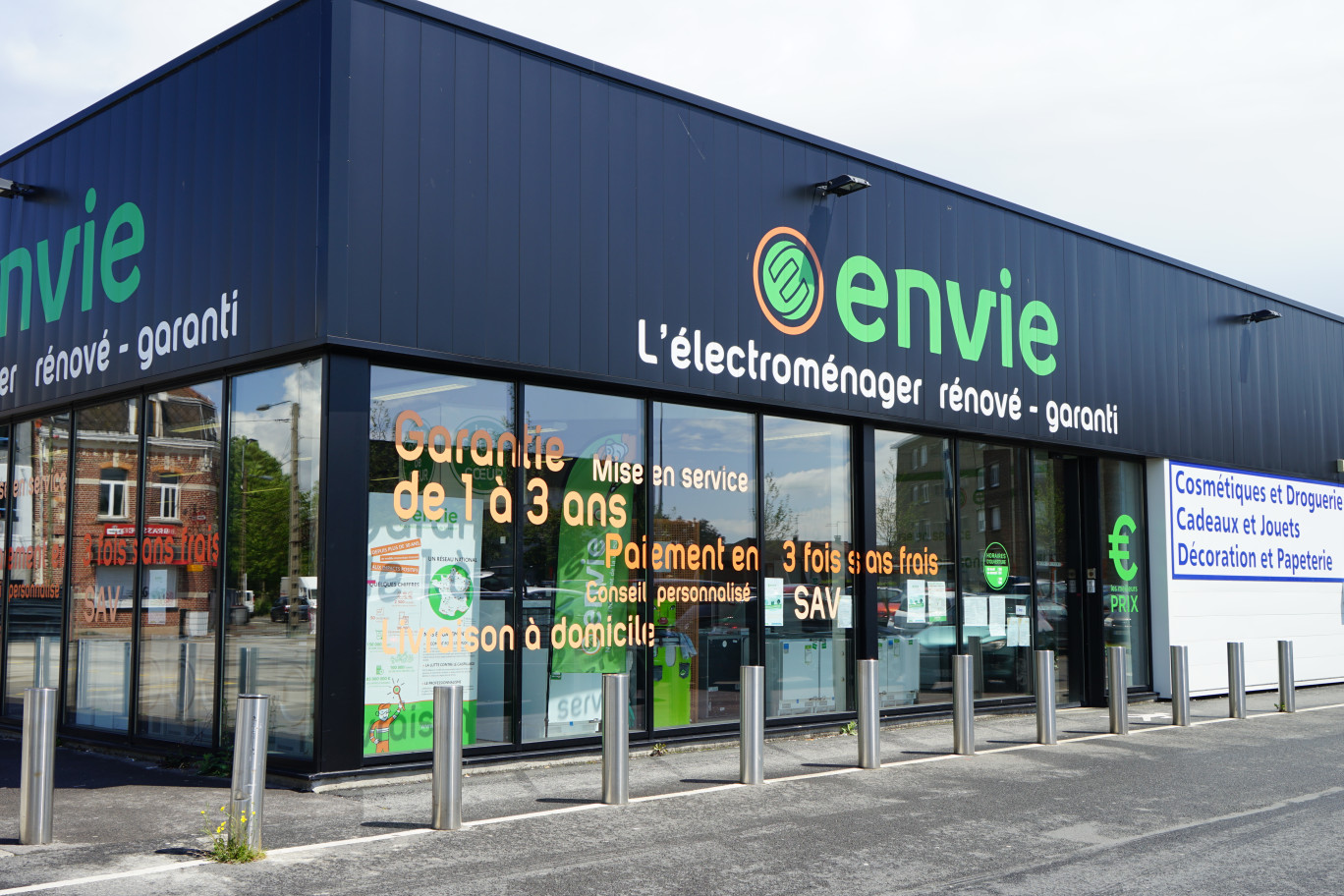 Recycler des appareils et accompagner des personnes vers la réinsertion professionnelle sont les deux objectifs de l’entreprise. (© Envie Nord)