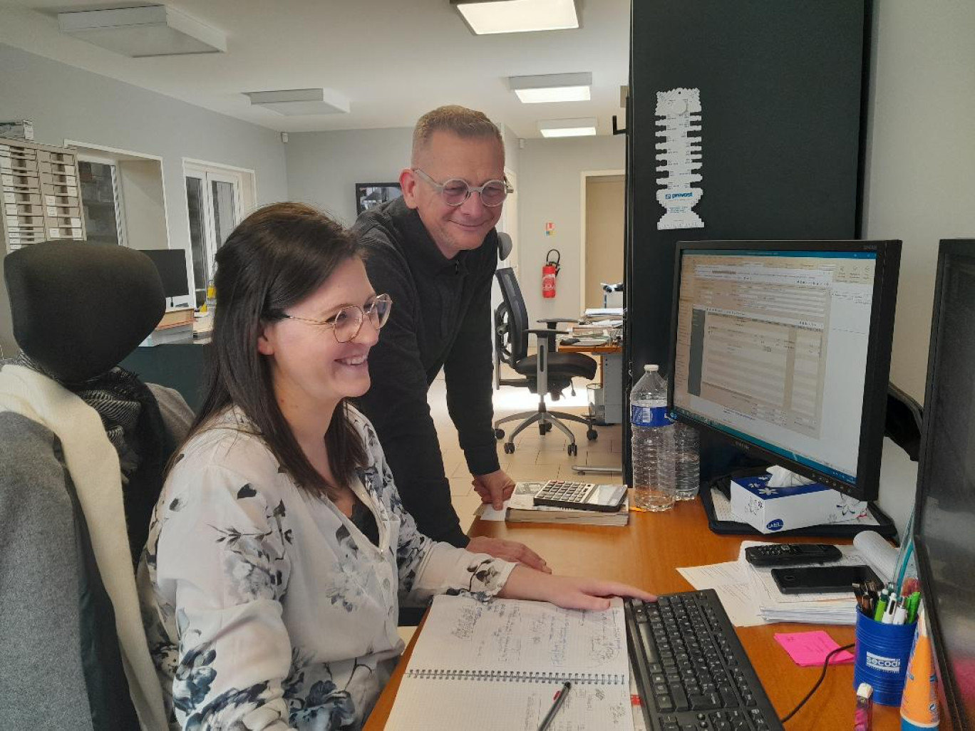 Hervé Laskowski, en compagnie de Mathilde, qui a rejoint le service administratif et comptabilité il y a quelques mois.
