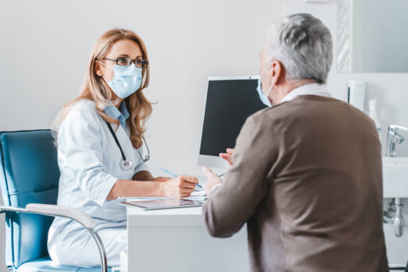 La fusion de l’avis d’arrêt de travail, du certificat médical de prolongation AT/MP et du certificat initial AT/MP vise à une simplification pour employeurs et santé.