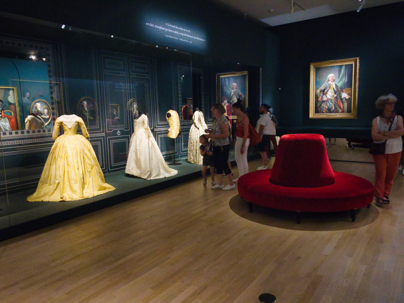 Des pièces rares prêtées par le Palais Galliera, musée de la mode de la ville de Paris. (Aletheia Press / Arnaud Morel)