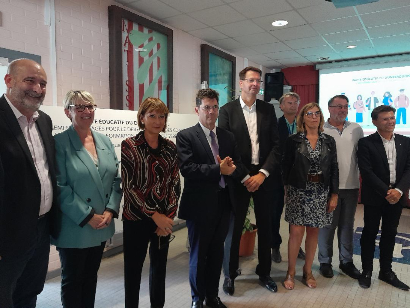 Les neuf partenaires signataires du Pacte éducatif du Dunkerquois au lycée professionnel Fernand-Léger à Coudekerque-Branche le 6 septembre dernier.
