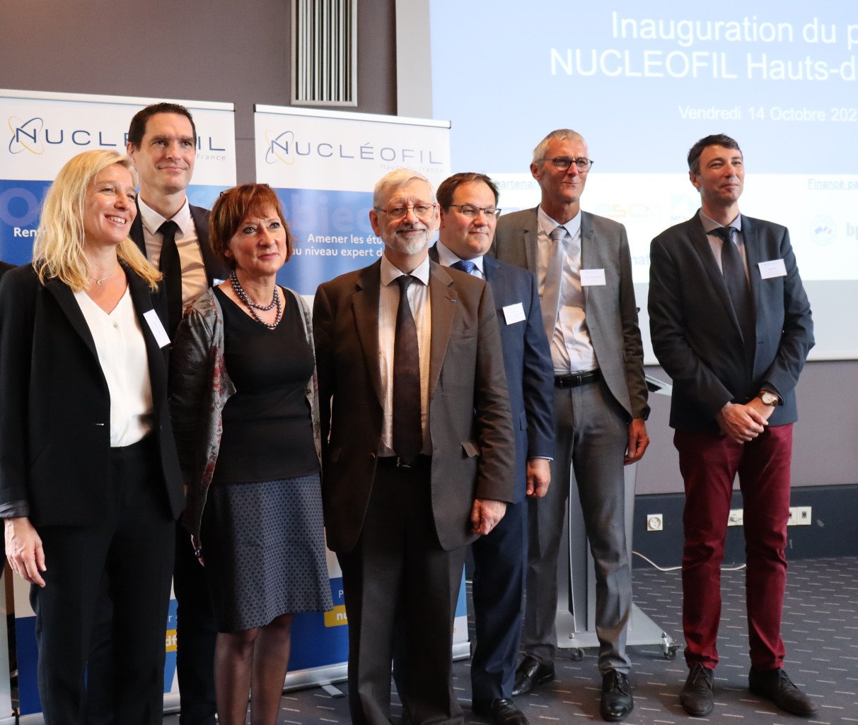 De g. à dr. : Hélène Badia (Université des Métiers du Nucléaire), Mathias Povse, (EDF), Valérie Cabuil (Académie de Lille), Alain Schmitt (IMT Nord Europe), Arnaud Decagny (Région), Jean-Claude Quatennen (EDF) et Pascal Oyer (CMQE MP). © Aletheia Press/E.Chombart