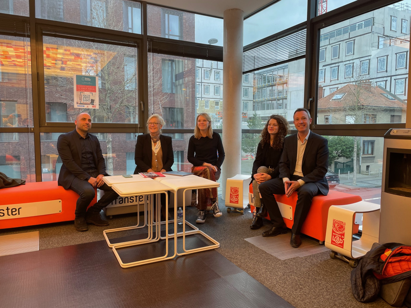 Les deux élues entourées de Sébastien Robert-Charrerau, directeur régional Bpifrance, Angélique Bazin, déléguée à l'Innovation chez Bpifrance et Aurélien Escartin, président de Belive.ai (à g.).