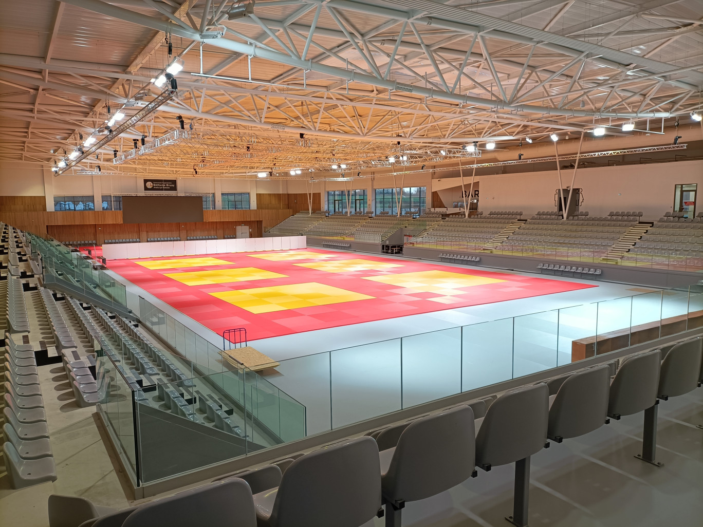 Avec la construction de l’Arena Béthune-Bruay, la CABBALR s’est doté du plus grand dojo du monde !