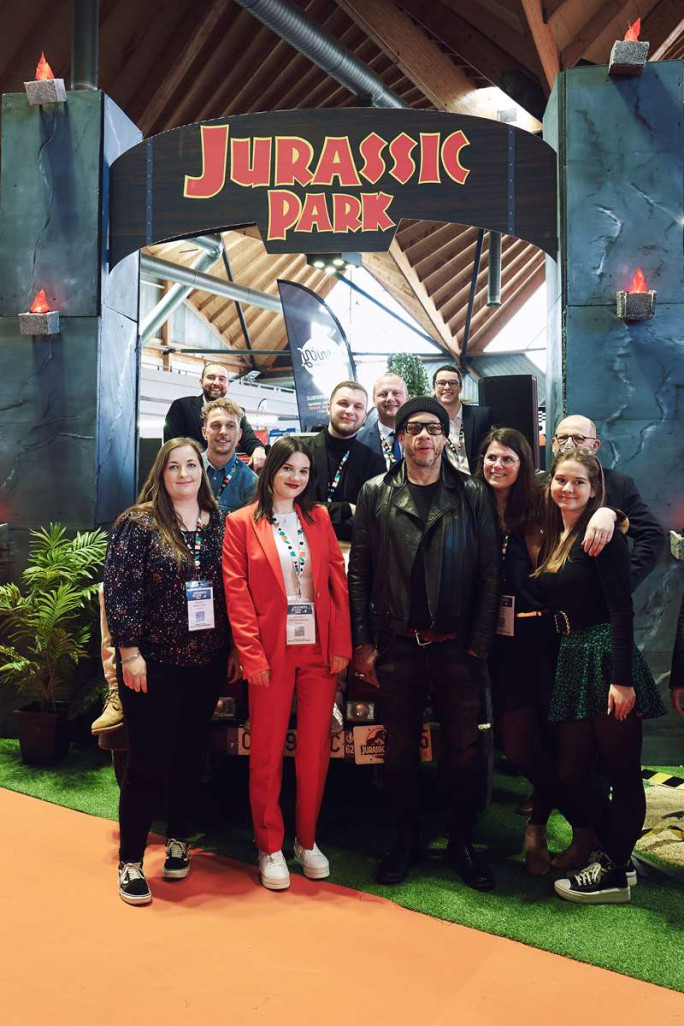 (de g. à dr.) L’équipe Infinityavec Joey Starr : Marine Veret, Maëva Hannebique, Sophie Leroy, Léa Lopata, Nicolas Browet, Vincent Bidois, Pierre Damette, Didier Fagard Steeve Van Paemelen, Alexandre Le Goff. (était absente de la photo Pauline Bouthors).