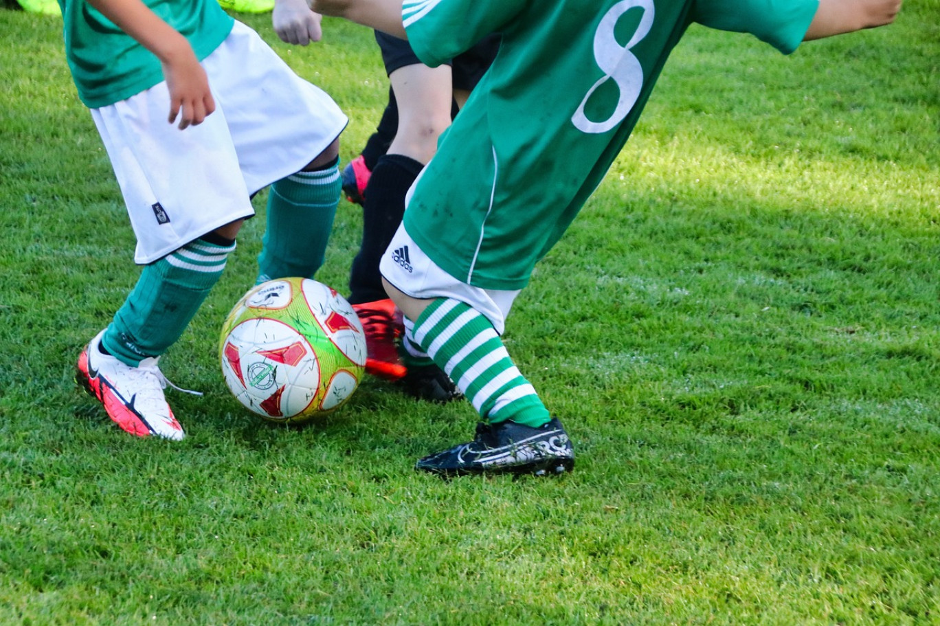 Rapprocher les fans de foot de leurs clubs locaux.