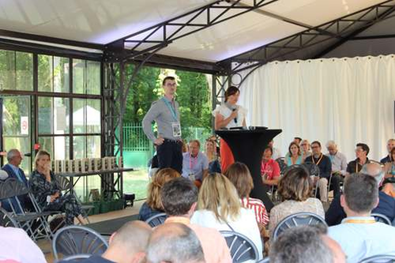 Florent Delianne, président du Réseau Entreprendre Picardie, a présenté l'AG et les trophées.