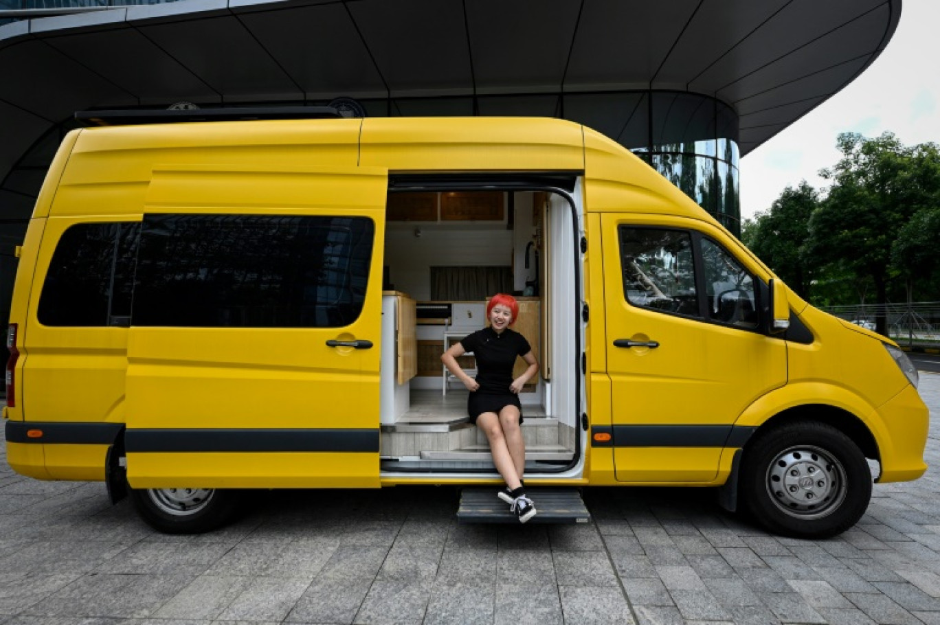 En Chine des vans amenages comme solution de logement pas cher La Gazette France