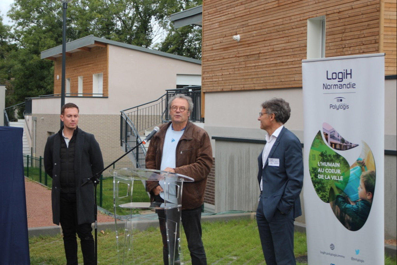 Joël Soury (au centre) aux côtés de Bruno Moscardini (à dr.) lors de l'inauguration des îlots des Broches. (© Aletheia Press / B.Delabre)