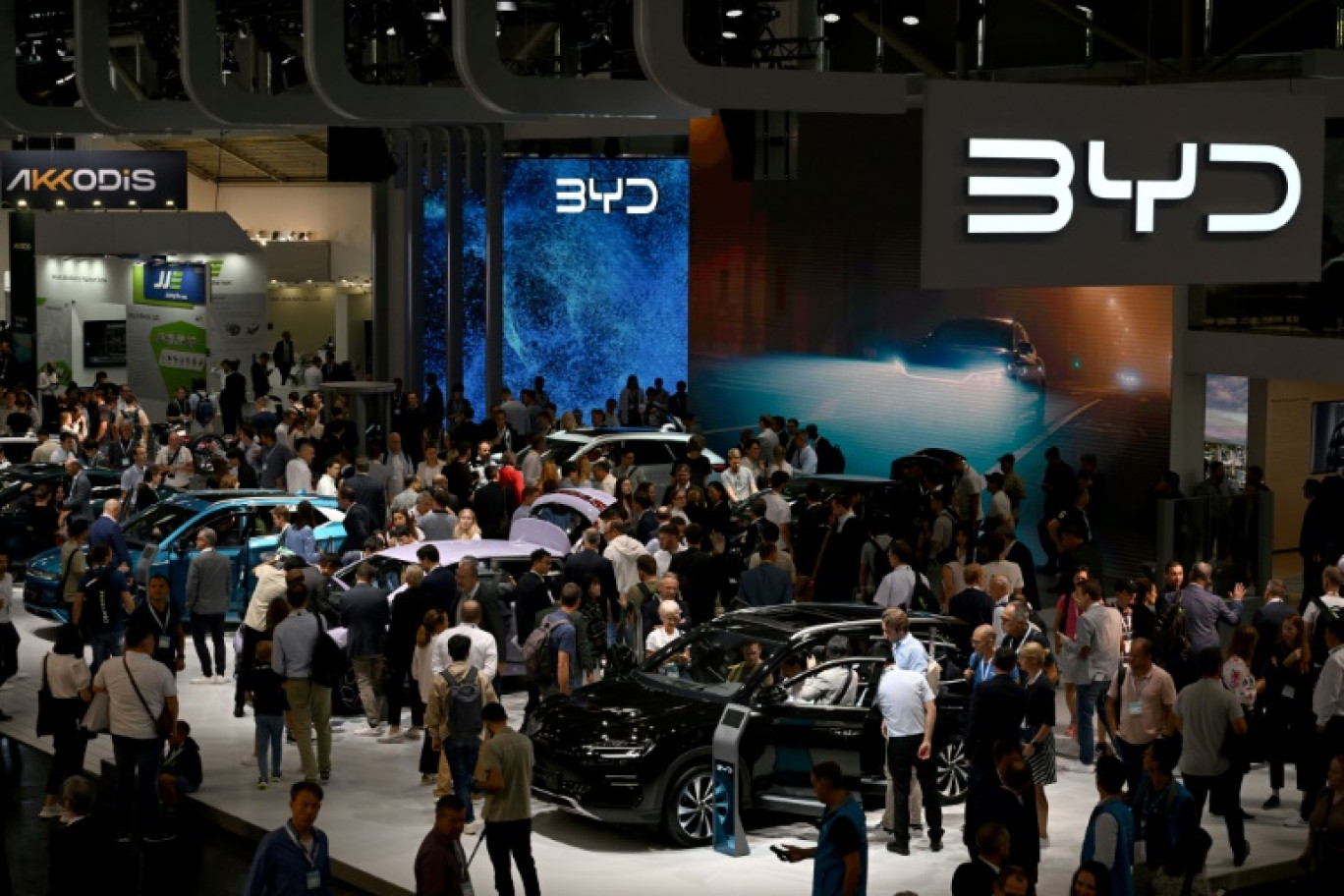 Le stand du constructeur chinois BYD au salon de l'automobile de Munich, le 5 septembre 2023 en Allemagne © CHRISTOF STACHE