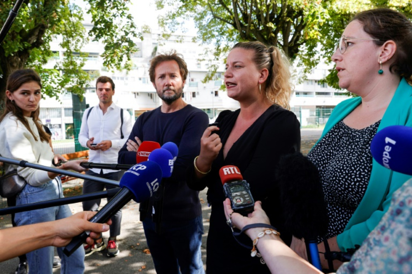 Boris Vallaud (Partis socialiste, avec la barbe), Mathilde Panot (La France insoumise) et Cyrielle Chatelain (Europe écologie-Les Verts), au cours d'un séminaire de la Nupes, à Ivry-sur-Seine, le 18 septembre 2023 © Geoffroy Van der Hasselt