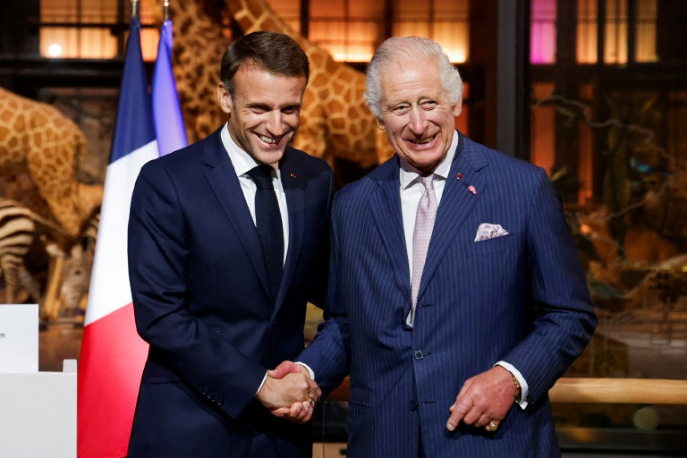 Le président Emmanuel Macron et le roi Charles III le 21 septembre 2023 à Paris © Ludovic MARIN