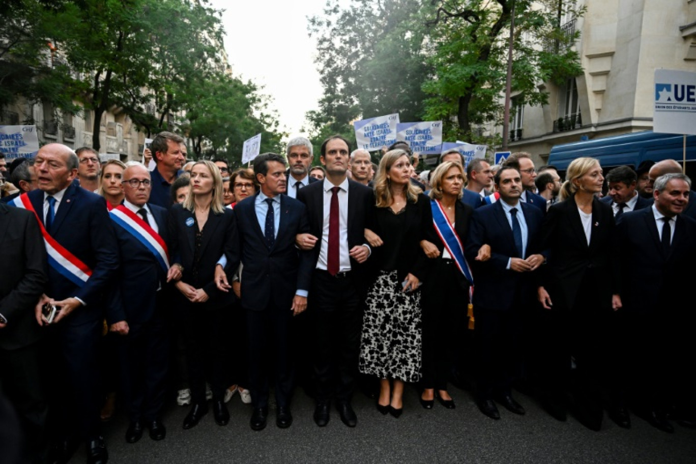 A Paris, plusieurs milliers de personnes se sont rassemblées, à l'appel notamment du Conseil représentatif des institutions juives de France (Crif) © JULIEN DE ROSA