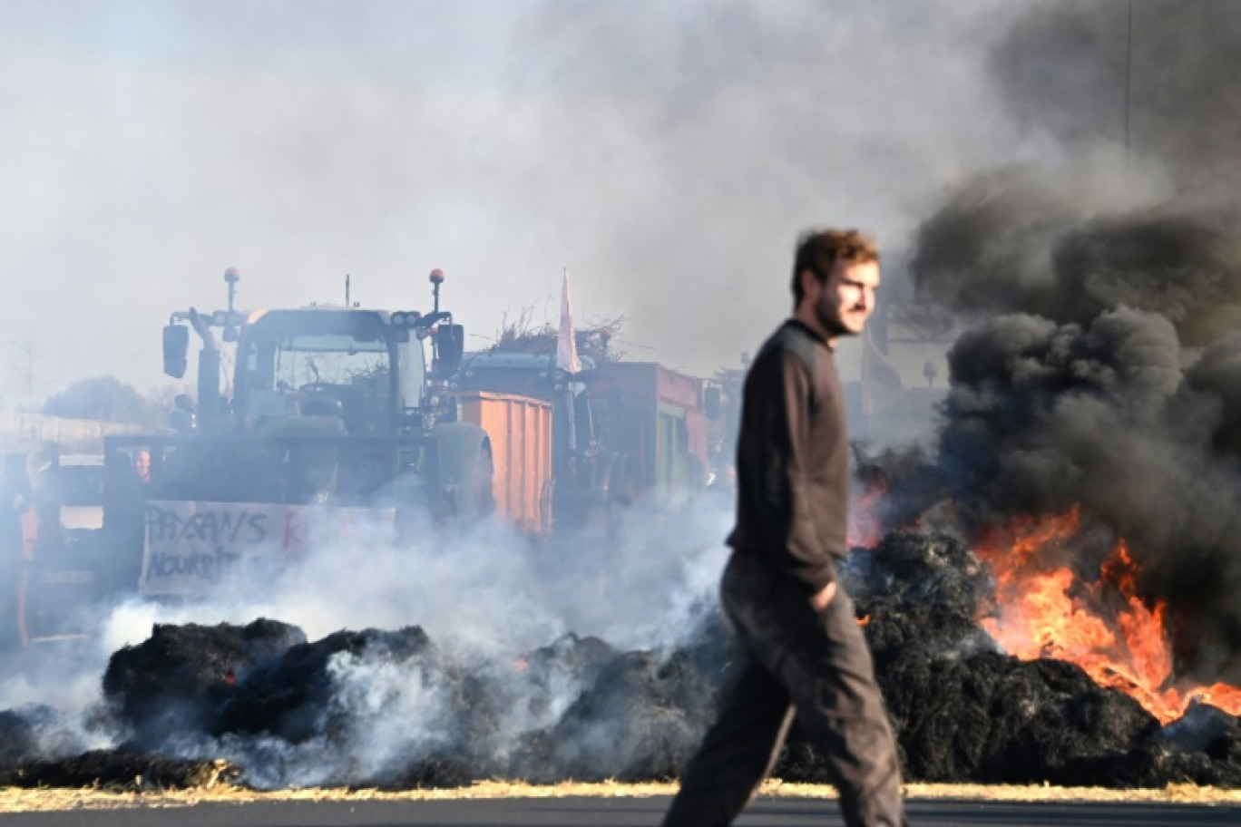 Le syndicat Jeunes Agriculteurs va lever ses barrages d'ici samedi midi mais prévoit de les reprendre en début de semaine prochaine, a annoncé son secrétaire général, Pierrick Horel © Sylvain THOMAS