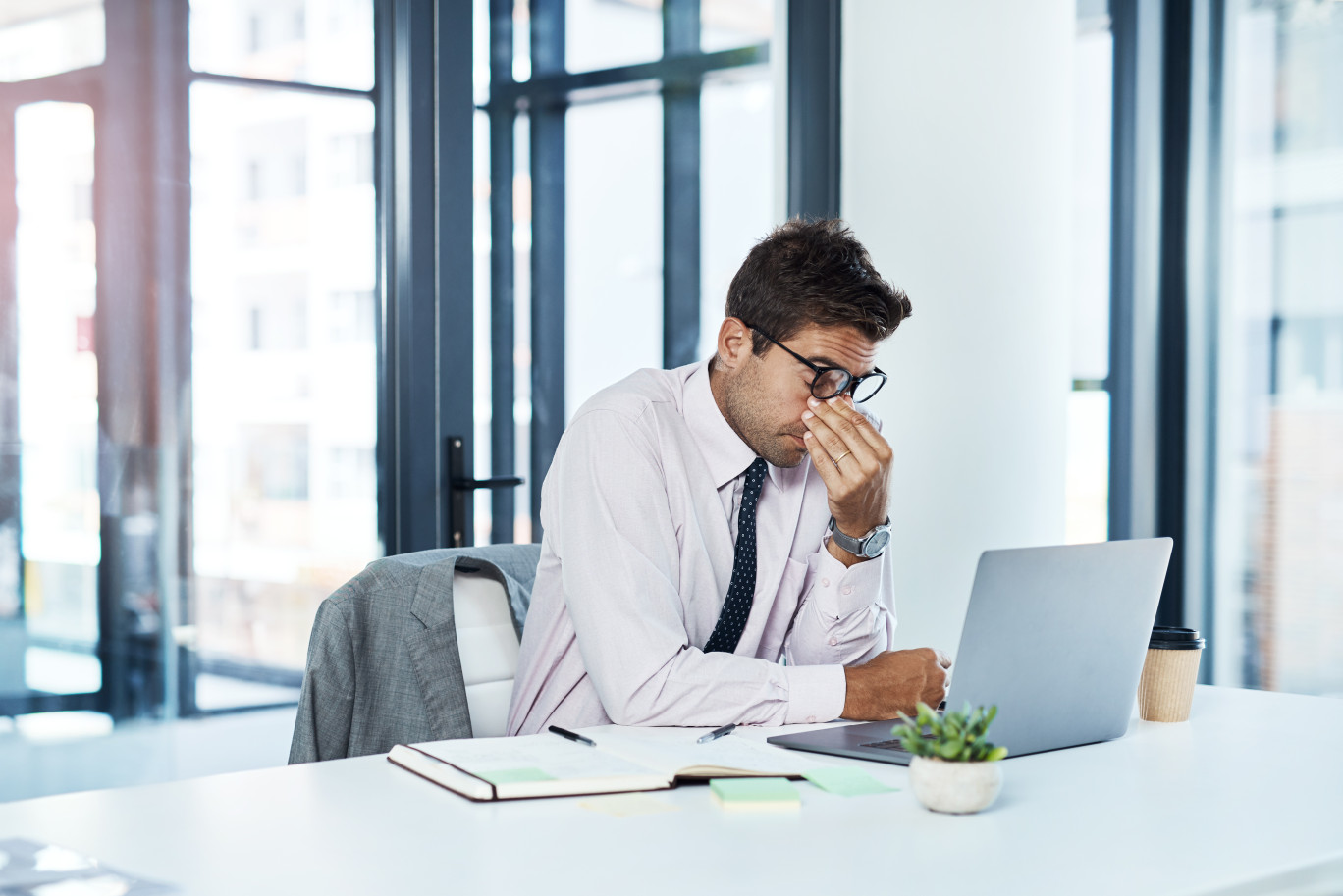 les défaillances d’entreprise ont fortement augmenté en 2023 par rapport à 2022, du fait de l’arrêt des dispositifs d’aide gouvernementaux. (c)Chanelle Malambo/peopleimages.com