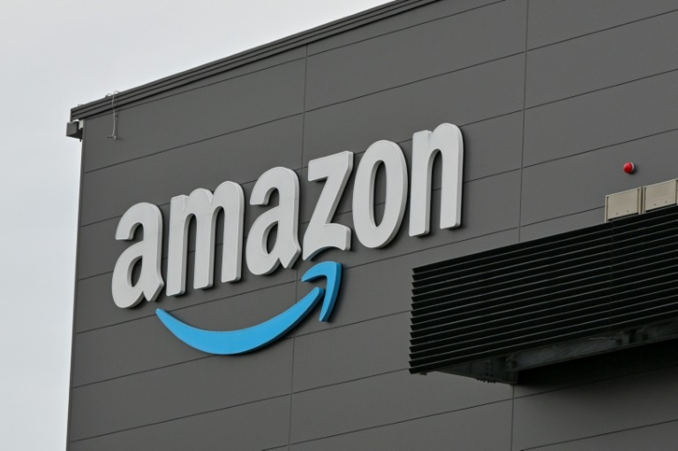 Le fondateur d'Amazon, Jeff Bezos, a vendu pour environ 2 milliards de dollars d'actions du géant de la distribution en ligne © Kazuhiro NOGI
