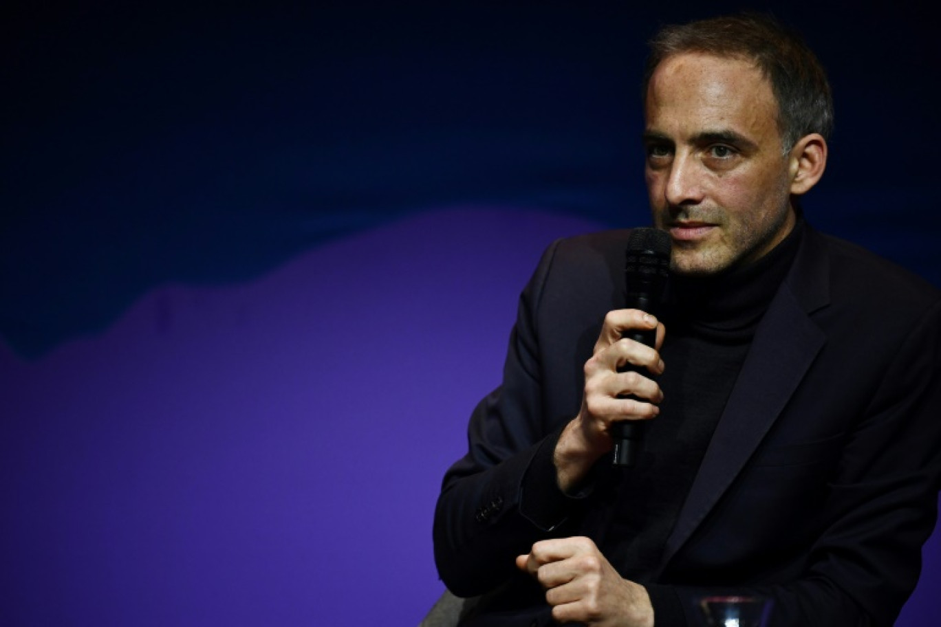 La tête de liste du Parti socialiste pour les élections européennes Raphaël Gluckmann à Bordeaux, le 7 mars 2024 © Christophe ARCHAMBAULT