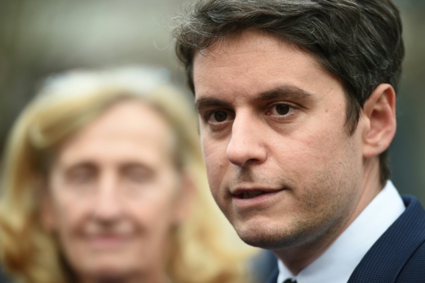 La ministre de l'Education Nicole Belloubet et le Premier ministre Gabriel Attal dans un collège à Chartres (Eure-et-Loir) le 14 mars 2024 © GUILLAUME SOUVANT