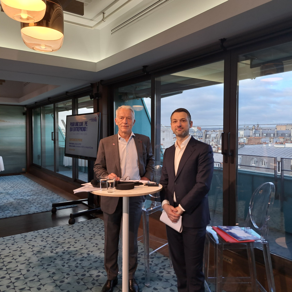 (de g. à dr.) Patrick Martin, le président du Medef, et Fabrice Le Saché, son vice-président. © Anne DAUBREE