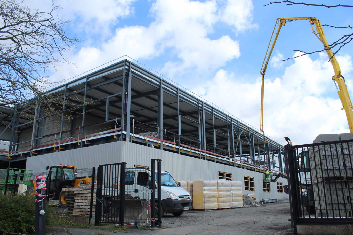 Un nouveau bâtiment de 2 400 m² dont 1 700 dédiés à la production est en train d'être construit à Tergnier.