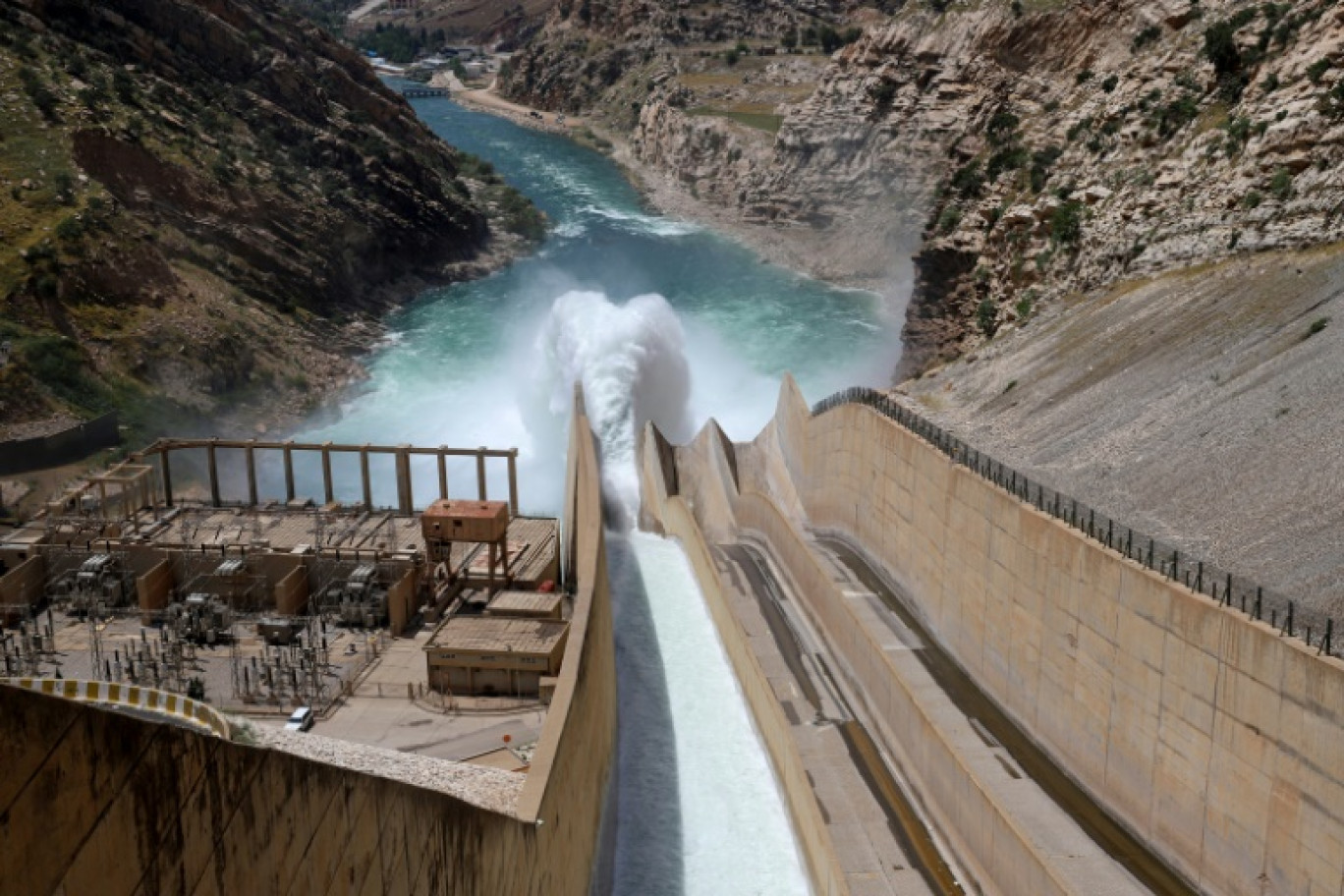 Barrage de Darbandikhan, dans le nord-est de l'Irak, presque plein après de fortes pluies, le 5 mai 2024 © Shwan MOHAMMED