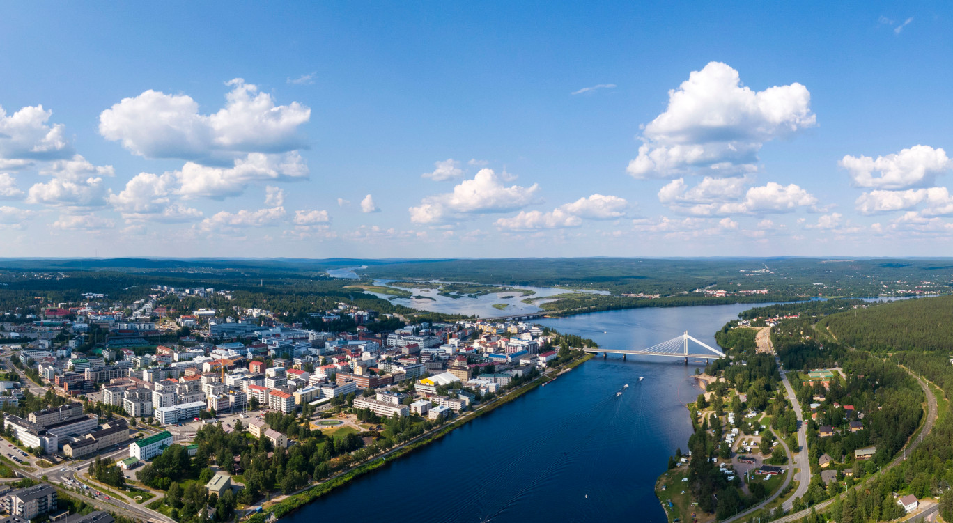 Vue aérienne de la ville de Rovaniemi. (c)Iurii