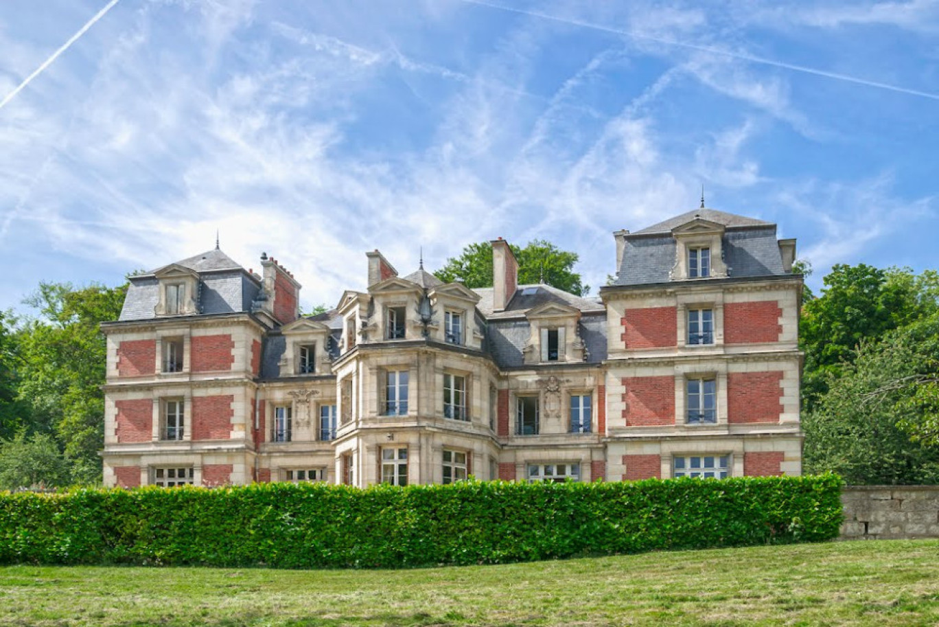 L’Institut, en tant qu’établissement agricole privé catholique, fait partie du Centre national de l’enseignement agricole privé (CNEAP). Il offre une variété de formations dans le domaine de l’agriculture, de l’agroalimentaire, de l’environnement, de la nature et des territoires.