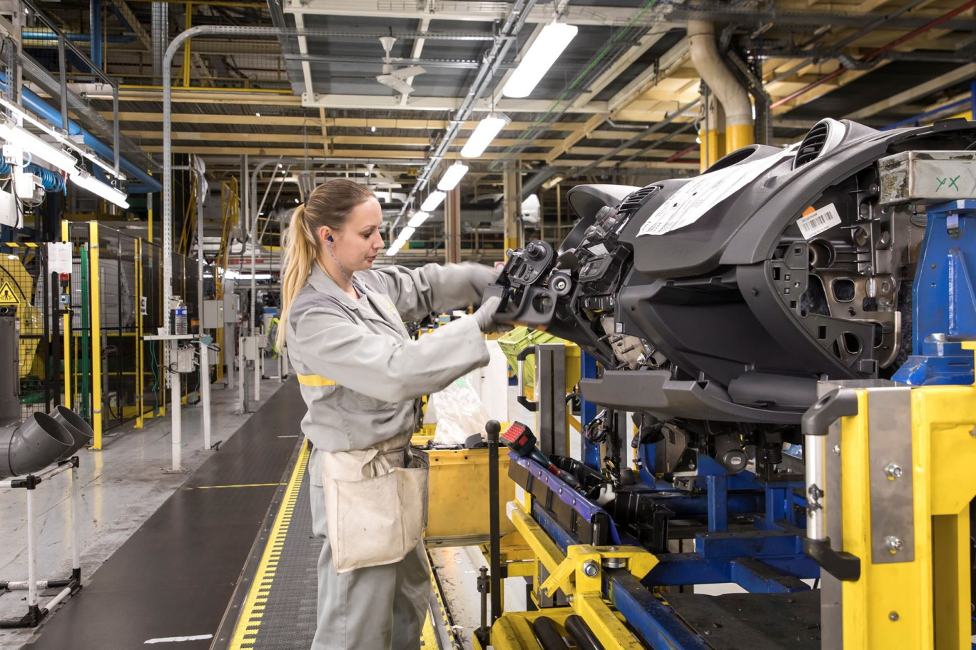 L'Apec souligne  «une bonne surprise venue de l’industrie», avec un bilan 2023 très positif, notamment par un effet de rattrapage dans l’automobile. © Denis Meunier - Groupe Renault