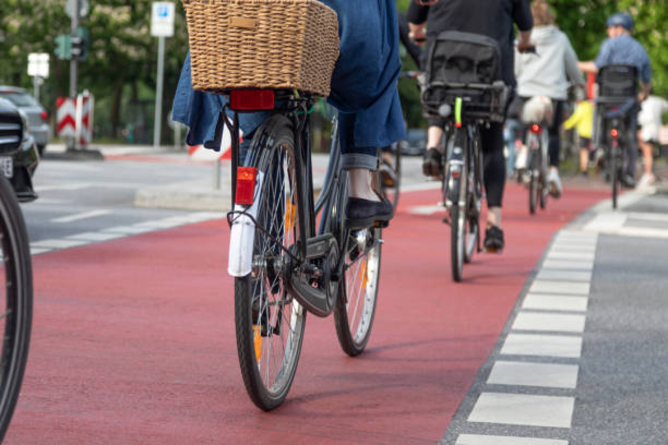 Développer les mobilités alternatives pour réduire notre empreinte carbone collective.