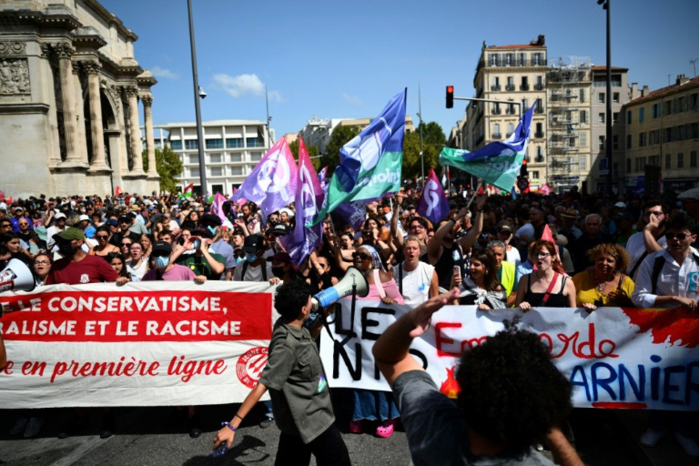 Manifestation à Marseille "contre le coup de force de Macron" après la nomination de Michel Barnier à Matignon, le 7 septembre 2024 © Christophe SIMON