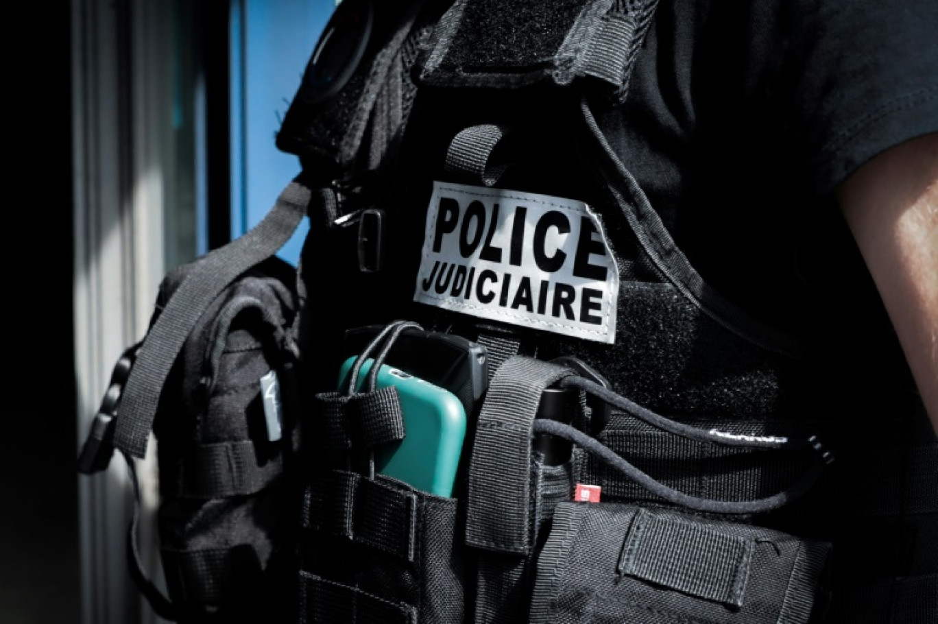 Le parquet a saisi de l'enquête les policiers du Service local de police judiciaire (SLPJ) de Grenoble, qui recherchent activement le tireur © LOU BENOIST