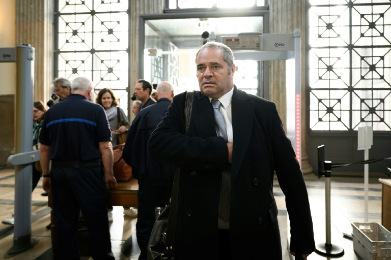 François Thierry, l'ancien directeur de l'Office central pour la répression du trafic illicite des stupéfiants (OCRTIS), au tribunal de Lyon le 23 septembre 2024 © JEFF PACHOUD