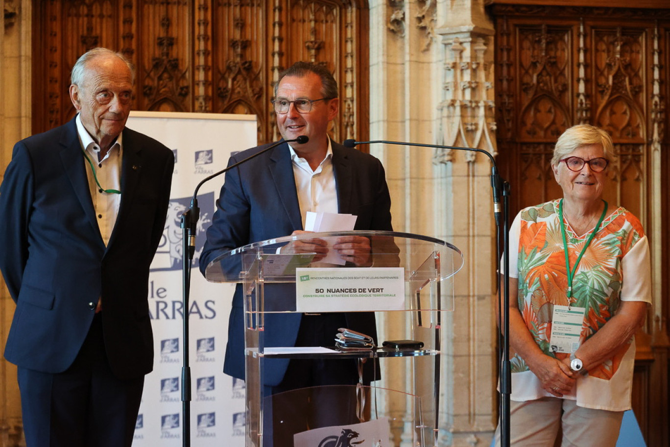 Michel Heinrich, président de la Fédération nationale des SCoT, président de la Communauté d'agglomération d'Épinal, Frédéric Leturque, président de la Communauté urbaine et maire d’Arras et Françoise Rossignol, présidente du SCoT de l’Arrageois, maire de Dainville. © CUA-Valérie Laforge