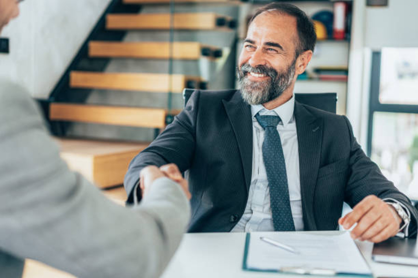 Trouver les solutions de collaboration professionnelle adaptées aux réalités et besoins des territoires.