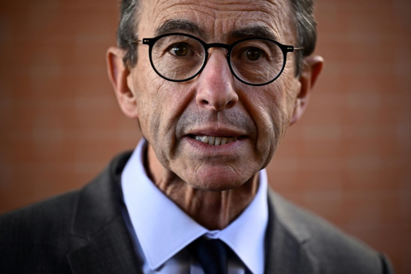 Le ministre de l'Intérieur Bruno Retailleau lors de sa visite du centre de rétention admnistrative du Mesnil-Amelot, en Seine-et-Marne, le 11 octobre 2024 © JULIEN DE ROSA
