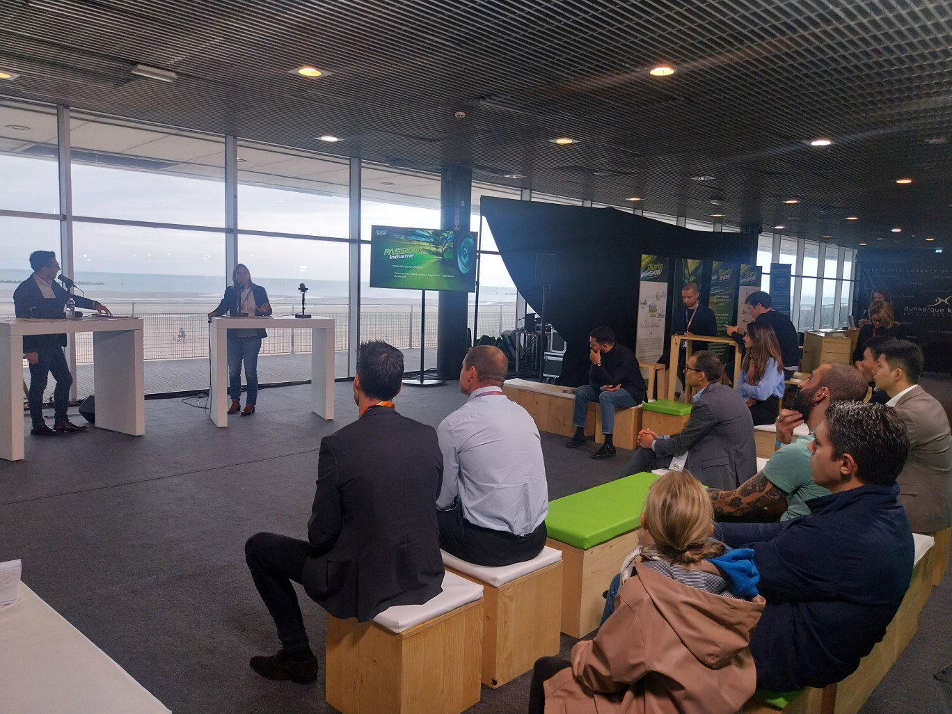 Le premier DKarbo Show s'est tenu pendant le salon de l'auto à Dunkerque afin d'attirer le plus large public possible.