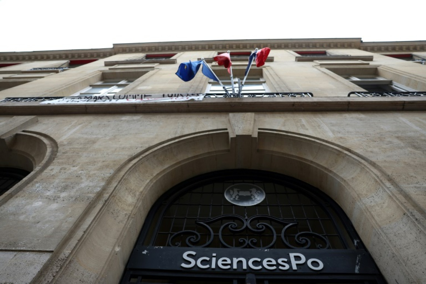 Le tribunal administratif de Paris a ordonné vendredi à Sciences Po Paris de laisser se tenir une conférence de l'eurodéputée de La France insoumise, la Franco-Palestinienne Rima Hassan, dans un premier temps interdite par l'école © EMMANUEL DUNAND