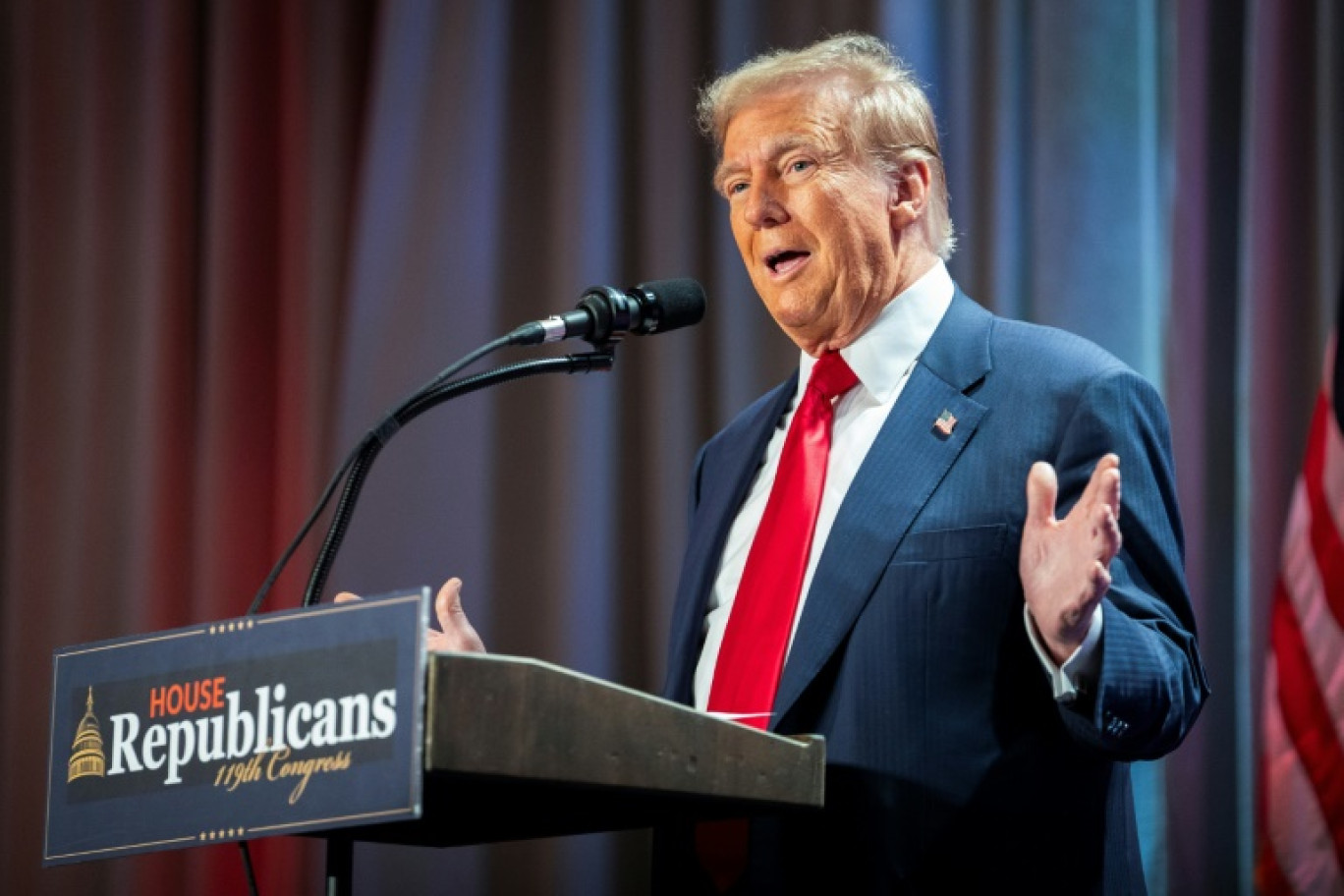 Le président élu des Etats-Unis, Donald Trump, s'exprime lors d'une réunion avec les républicains de la Chambre des représentants à l'hôtel Hyatt Regency à Washington, le 13 novembre 2024 © Allison ROBBERT