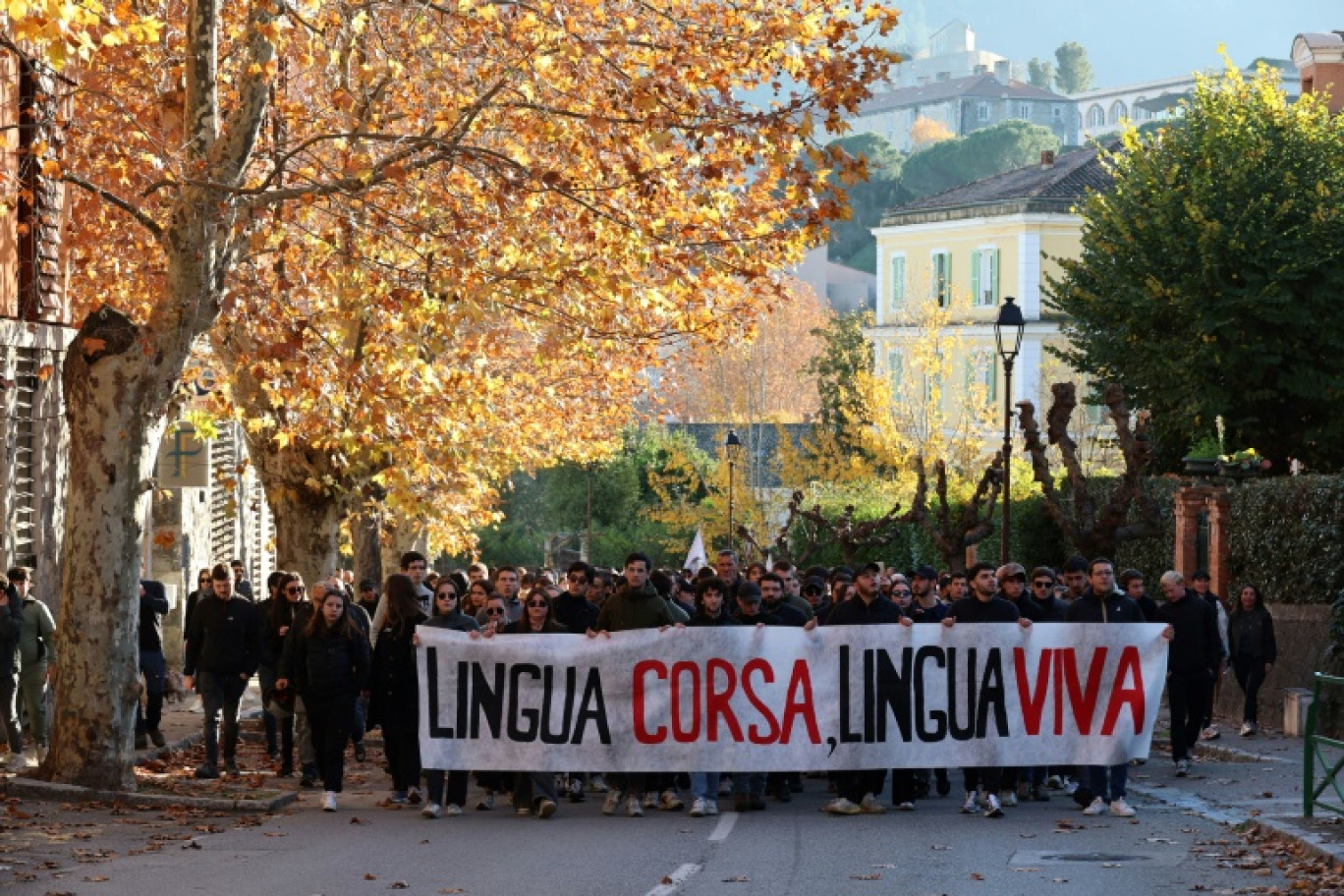 Manifestation contre l'interdiction de la langue corse à l'assemblée de l'île, le 1er décembre 2024 à Corte (Haute-Corse) © Pascal POCHARD-CASABIANCA