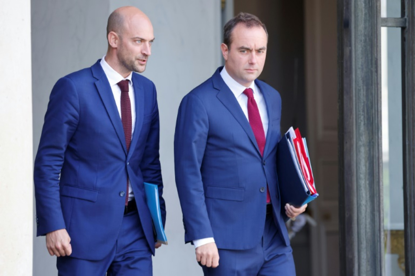 Les ministres français des Affaires étrangères, Jean-Noël Barrot, à gauche, et des Armées, Sébastien Lecornu, à l'Elysée, Paris, le 1er octobre 2024 © Ludovic MARIN