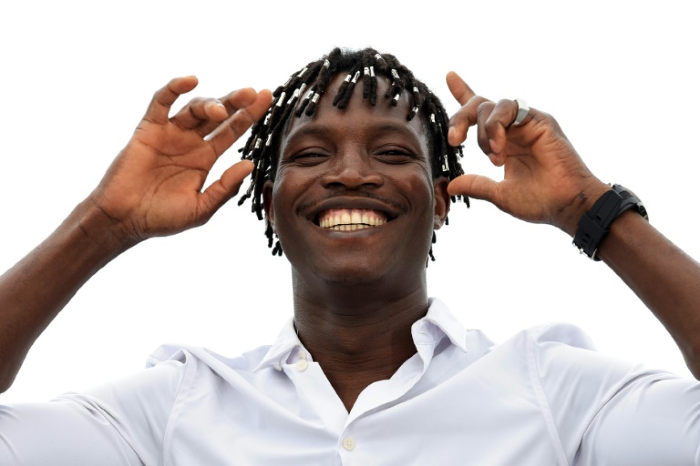 L'acteur Abou Sangare lors d'une séance de pose à lo'ccasion de la présentation de "L'Histoire de Souleymane" au festival de Cannes le 20 mai 2024 © Valery HACHE