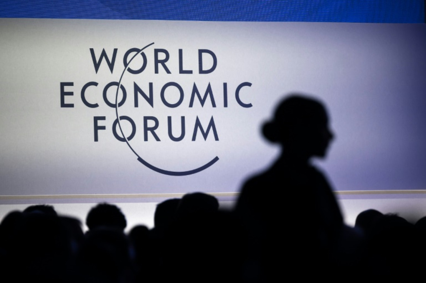 La présidente de la Commission européenne Ursula von der Leyen au Forum économique mondial de Davos, en Suisse, le 21 janvier 2025 © FABRICE COFFRINI
