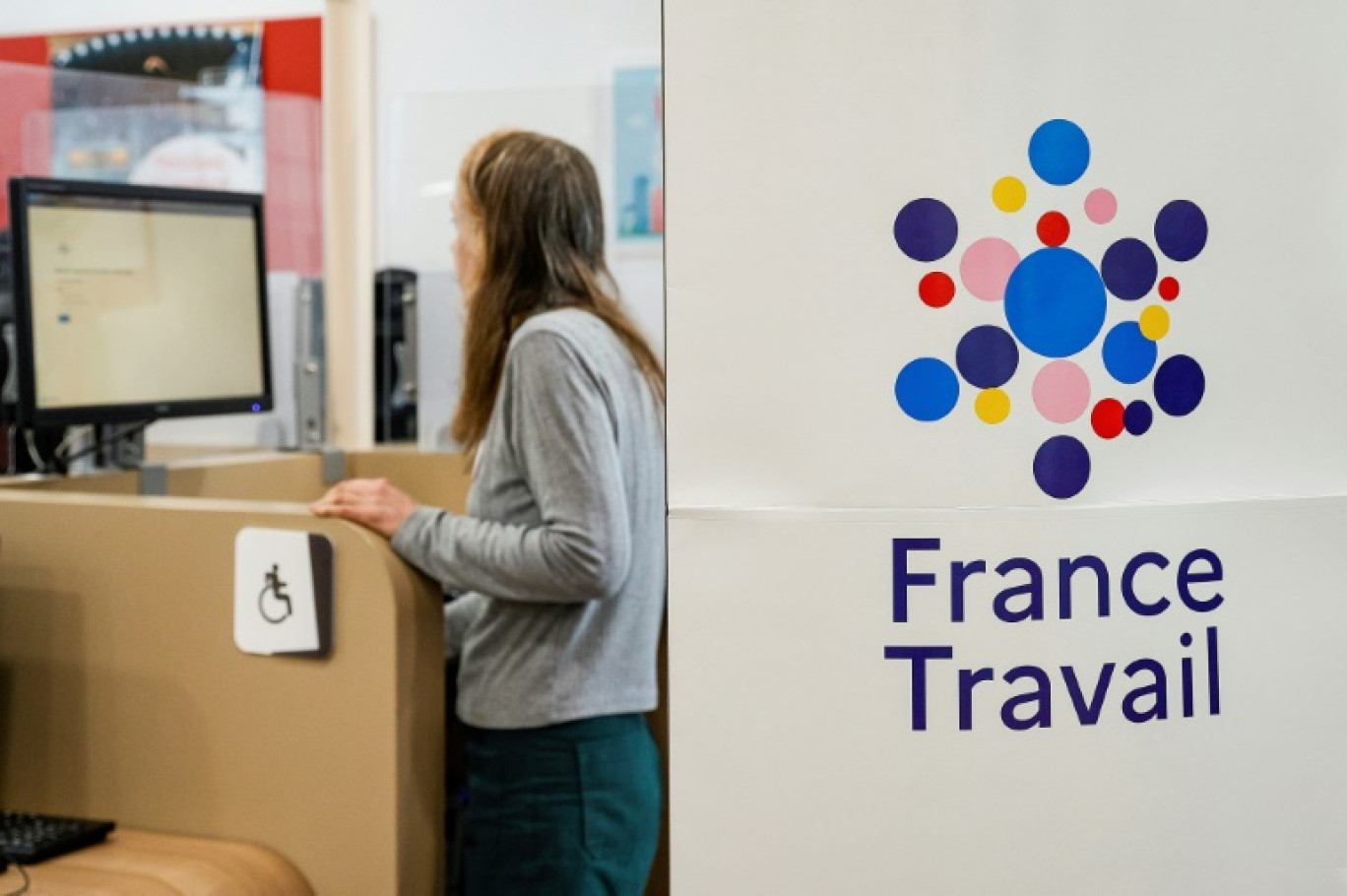 Le nombre de demandeurs d'emploi inscrits à France Travail a connu une hausse marquée au quatrième trimestre 2024 sur fond de baisse des embauches et de multiplication des plans sociaux © Geoffroy VAN DER HASSELT