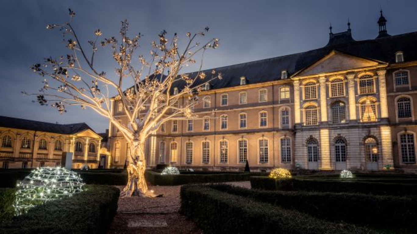 Grandiose : l’abbaye enveloppée dans la nuit. @ Johann Marin-Thiery