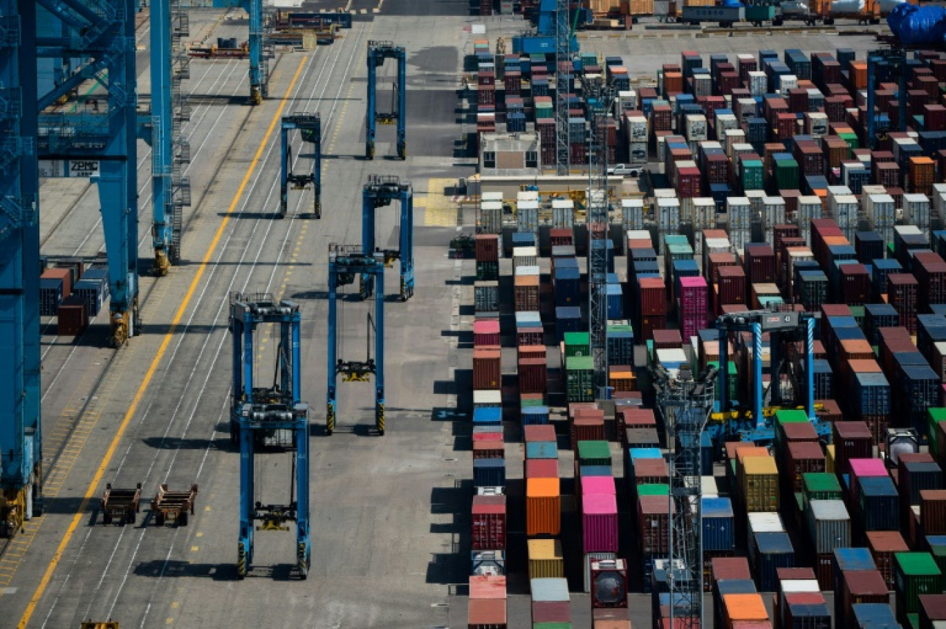 le déficit commercial français sur les biens s'est réduit à 81 milliards d'euros en 2024 mais reste élevé, à l'heure où les risques de guerre commerciale pourraient aggraver la situation © CLEMENT MAHOUDEAU