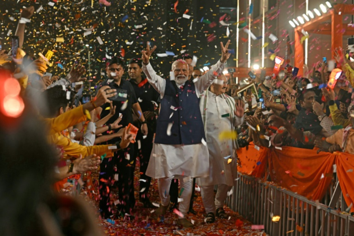Le Premier ministre indien Narendra Modi arrive au siège du parti Bharatiya Janata pour célébrer la victoire aux élections générales du pays, à New Delhi le 4 juin 2024 © Arun SANKAR