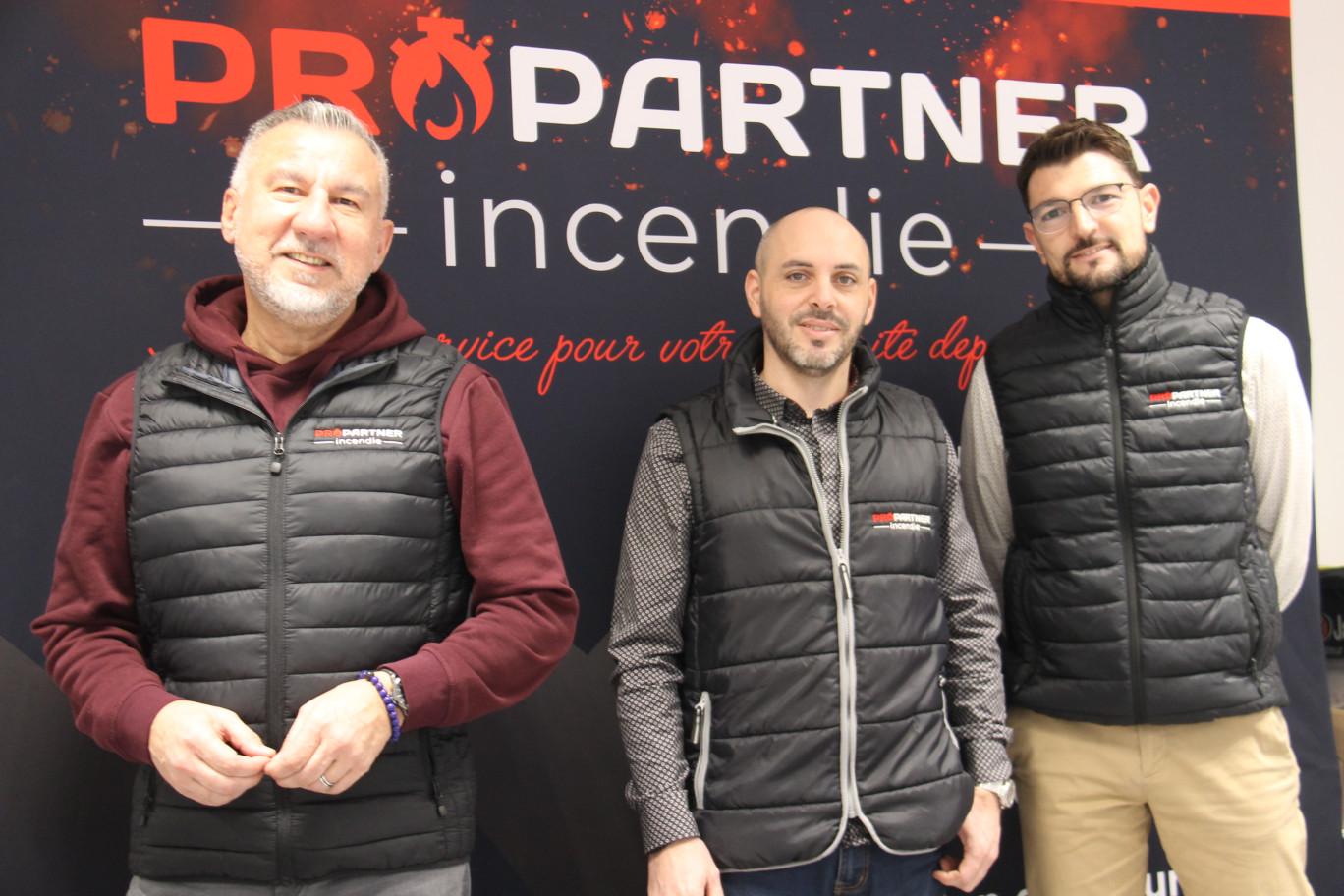 Michel Silva, responsable commercial, Alexandre Bogard et Nicolas Capone, directeurs associés de Propartner incendie, abattent la carte formation avec ProPartner formation.n.